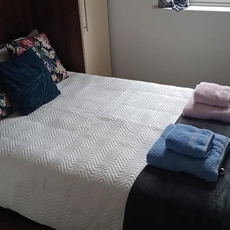 Notting Hill Next Door Bedroom In The Share Flat Londen Buitenkant foto