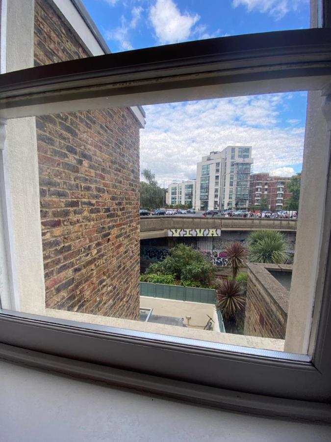 Notting Hill Next Door Bedroom In The Share Flat Londen Buitenkant foto